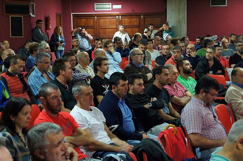 2016 09 13 AsembleaManifaDelegadosCampanhaEmpregoVigo04.JPG